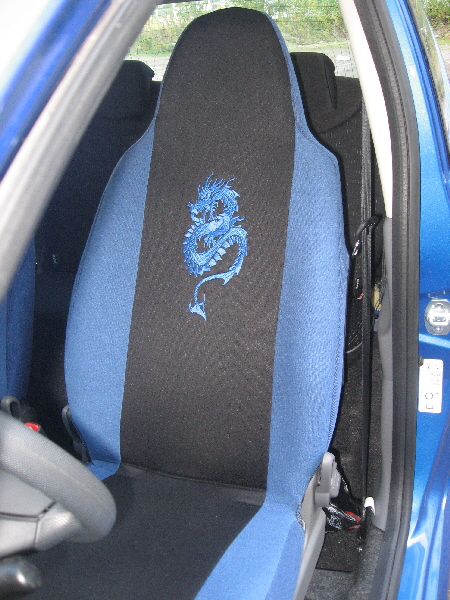 Peugeot 107 - zwart+blauw+logo